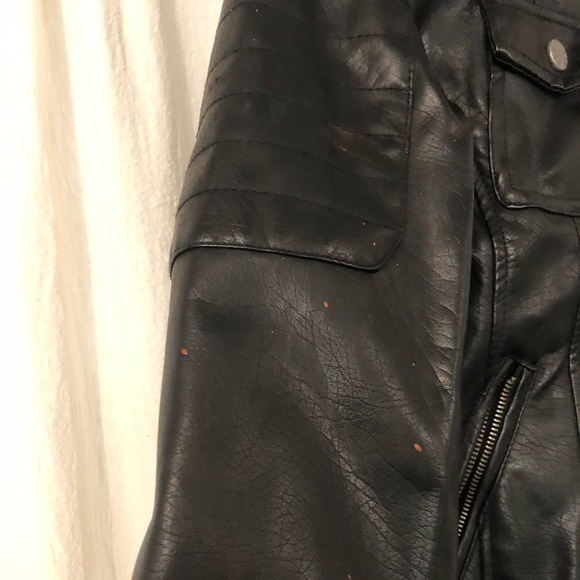 Leather jacket - Picture 2 of 2